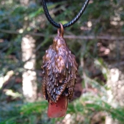 Miedziany wisiorek z Buka zwyczajnego